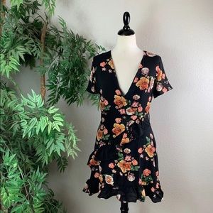 New Black Floral Short Dress Medium